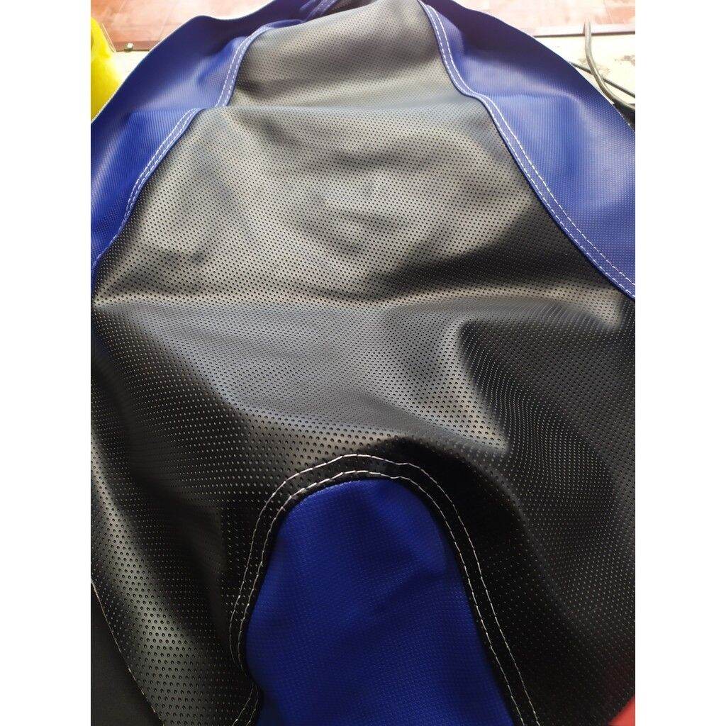 VỎ YÊN XE EXCITER 135 (EX 5S) MÀU XANH ĐEN - ĐỎ ĐEN.VỎ YÊN XE EXCITER 135 (EX 5S) MÀU XANH ĐEN . khi đặt hàng khách  ghì lưu ý  lấy  mẫu nào ạ