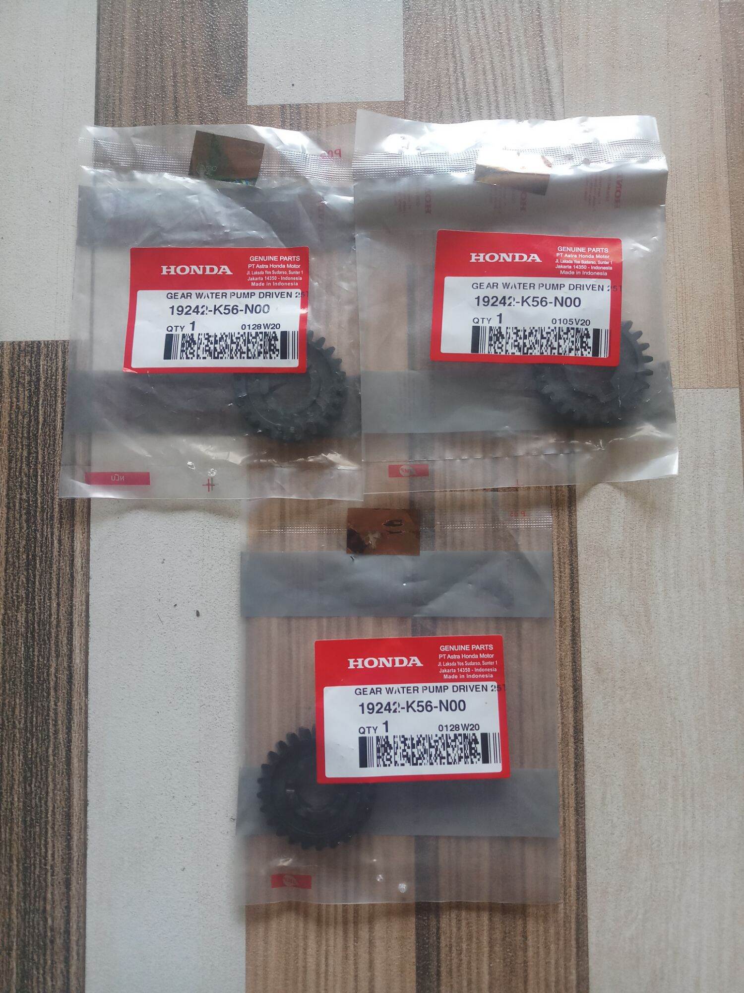 Bánh răng bơm nước Sonic,Winner