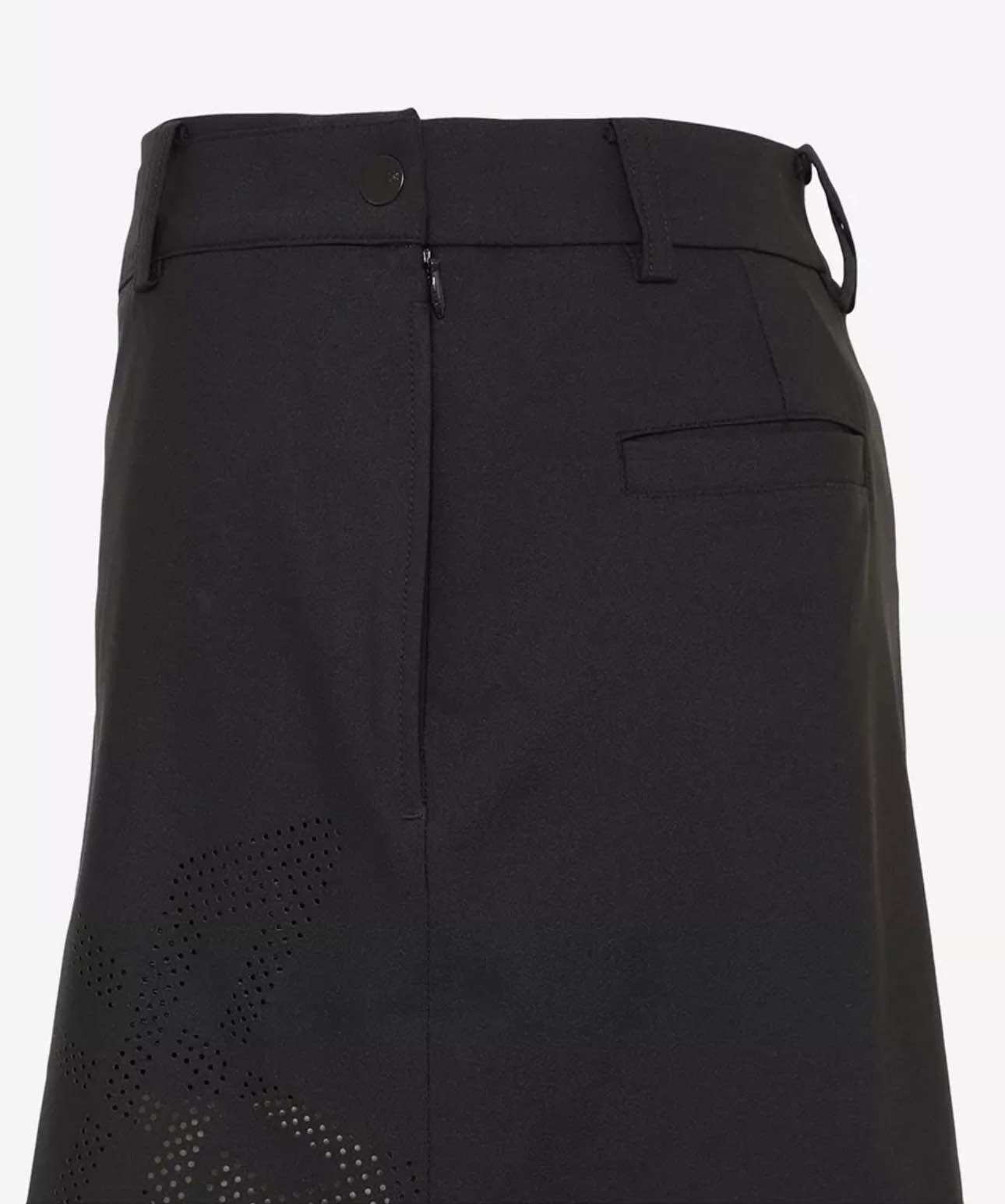Chân váy golf Culottes xếp ly một phần màu đen size 70