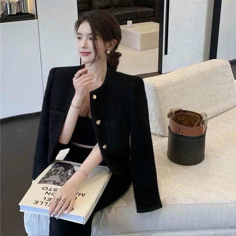 Long-Sleeve Round-Necklace Jacket with Stylish Buttons, Korean-Style Round-Necklace Blazer