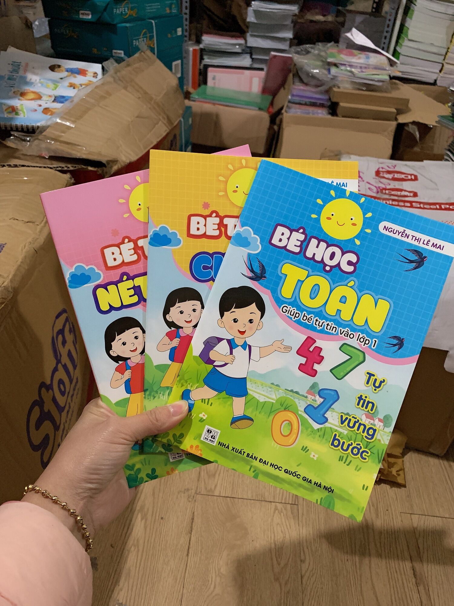 Combo 3 vở ô ly tự tin vững bước cho bé vào lớp 1