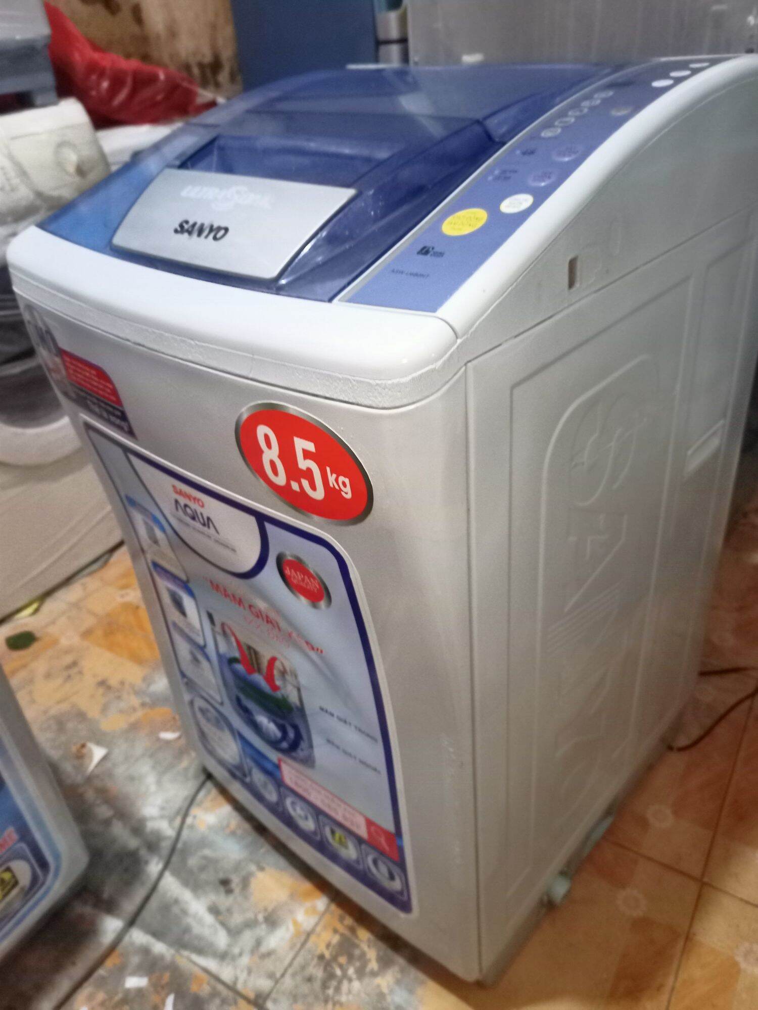 máy giặt sanyo 8,5kg còn mới khoảng 80%
