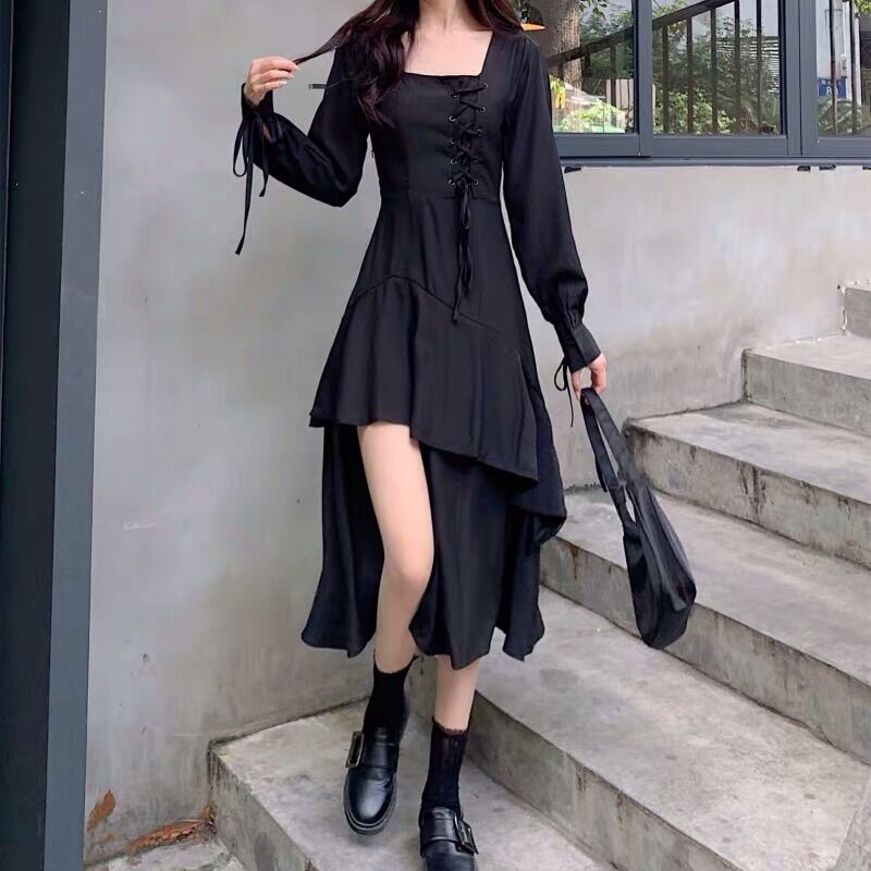 Đầm xẻ tà thắt dây phối tầng