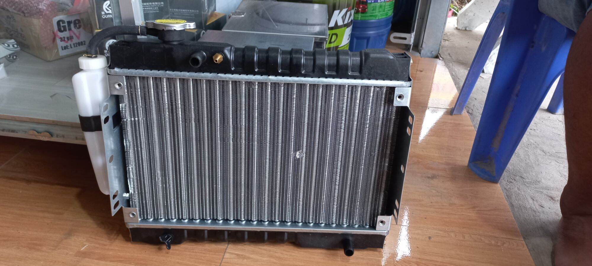 KÉT NƯỚC XE BA GÁC
