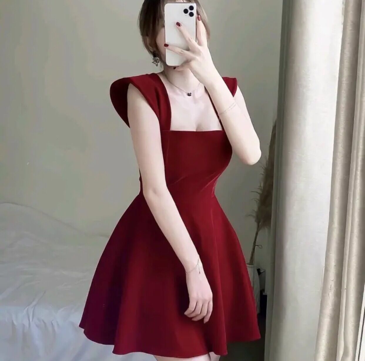 Đầm 2 dây bản lớn chất nhung siêu đẹp