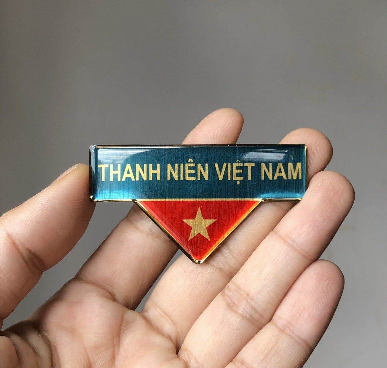 Huy hiệu thanh niên - Sử dụng nam châm - Set 2 cái