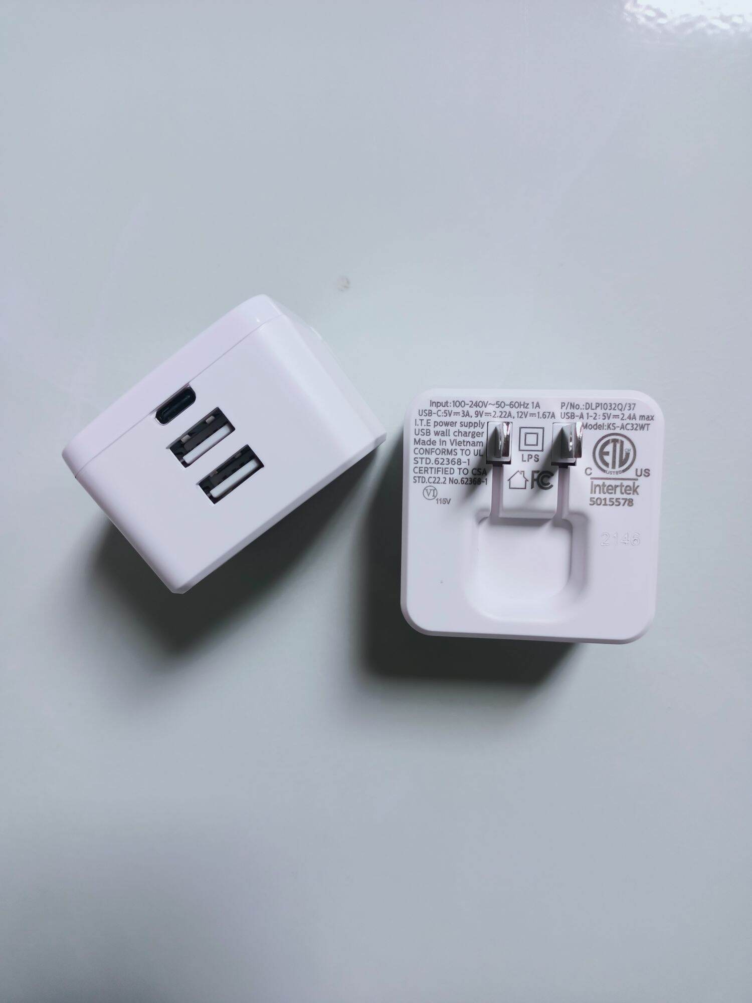 Cốc sạc nhanh Philips chính hãng, 3 cổng ra usb và type c