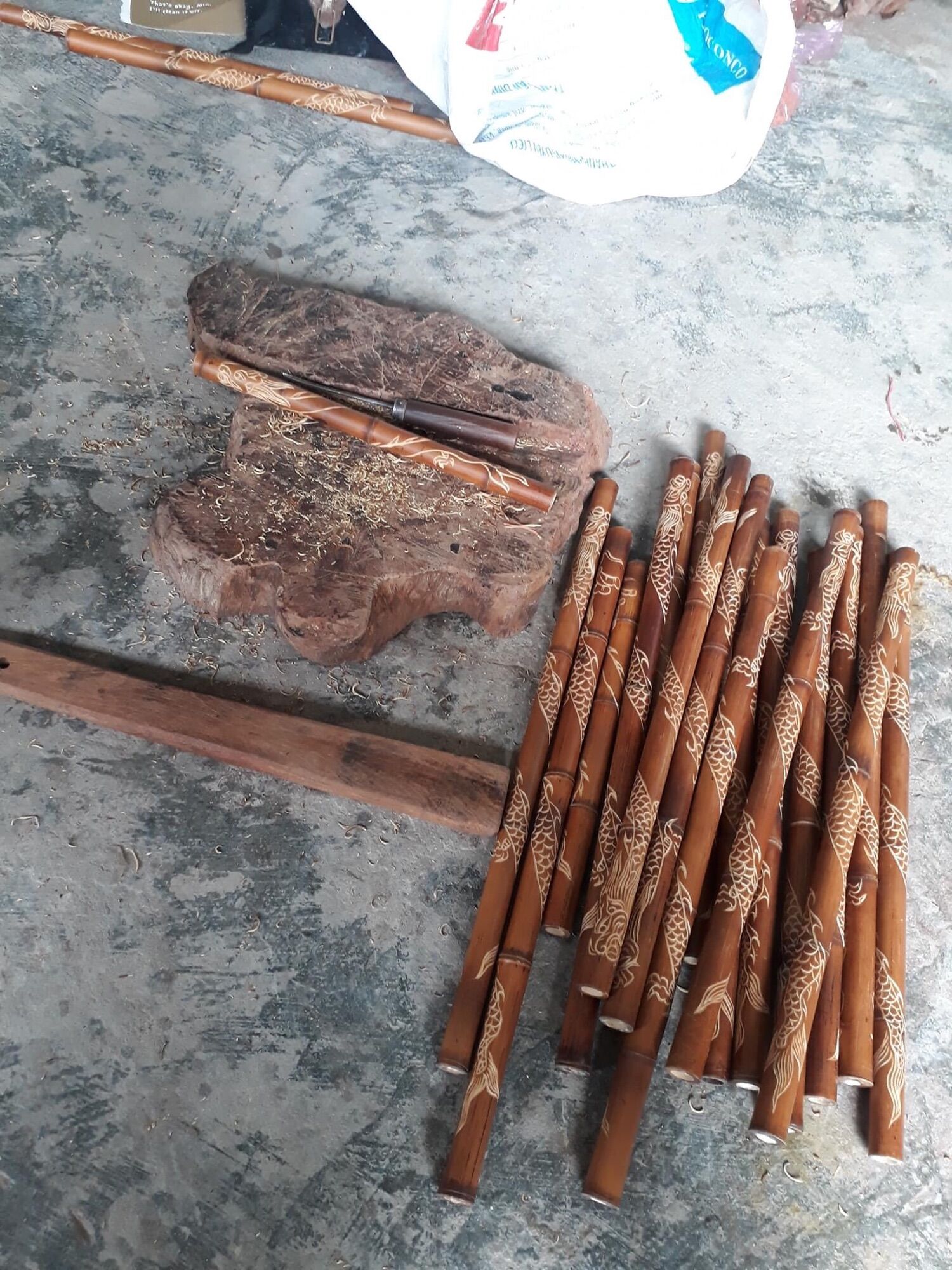 Sáo trúc khắc rồng