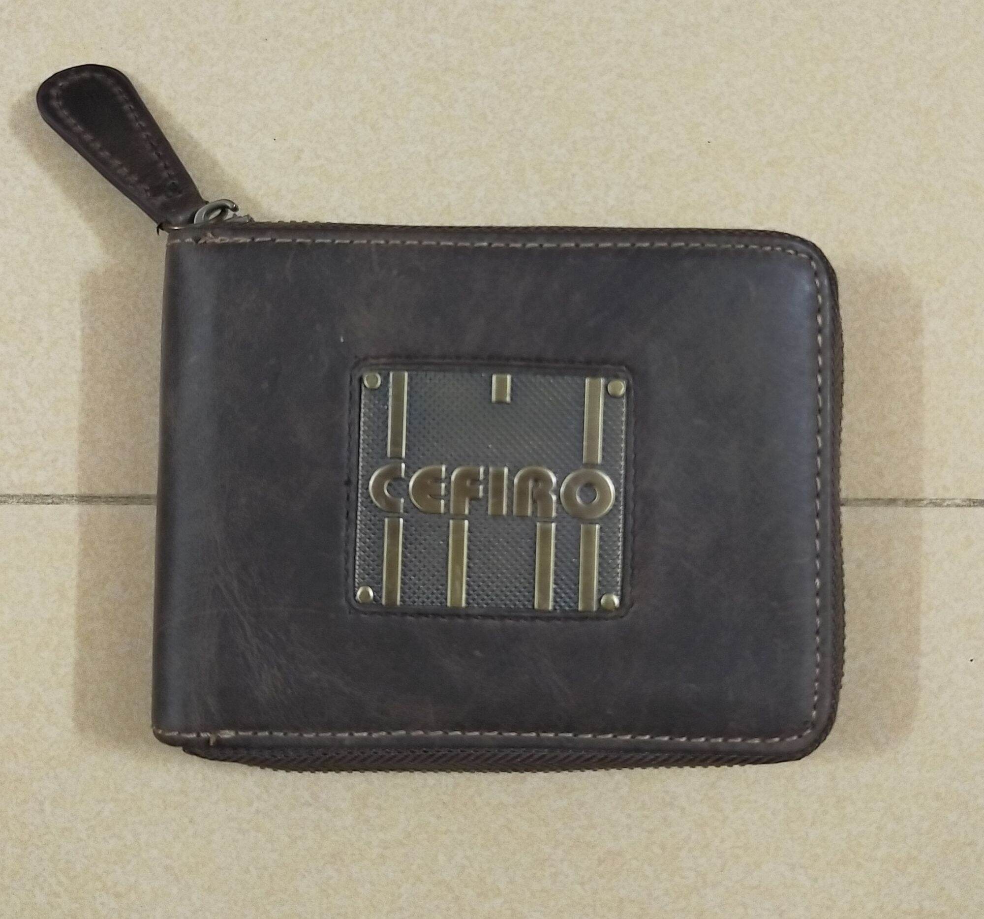 Cefiro American Style Elegant Zipper Leather Wallet
