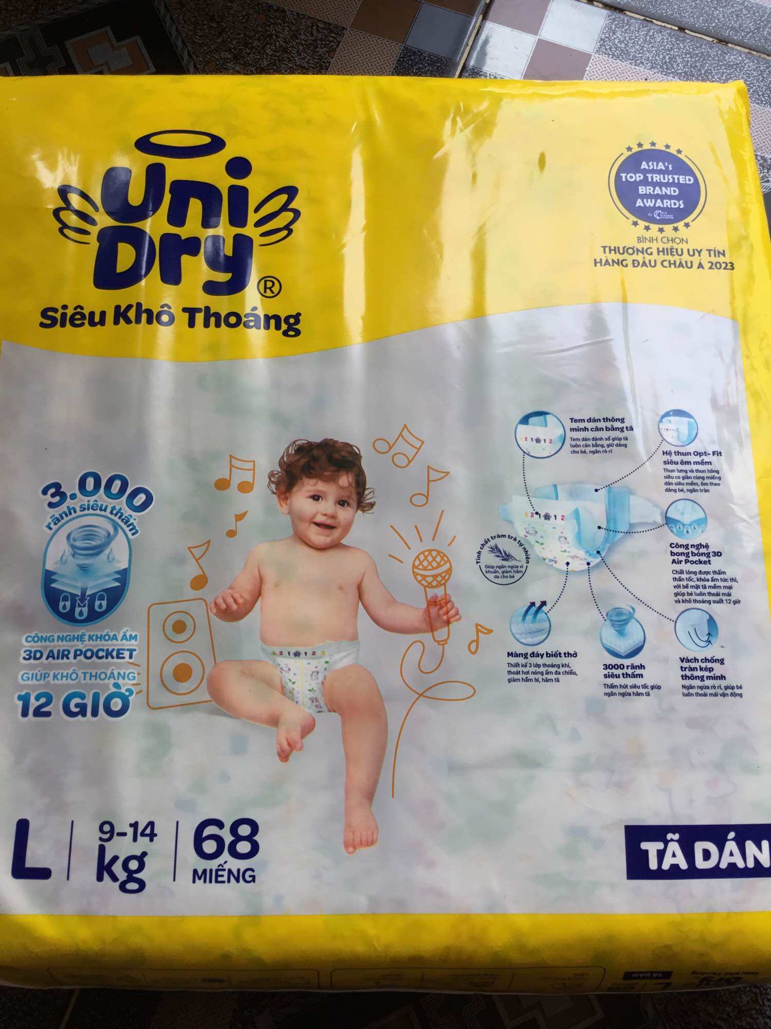- sỉ chính hãng- tã dán unidry l68 - date luôn mới