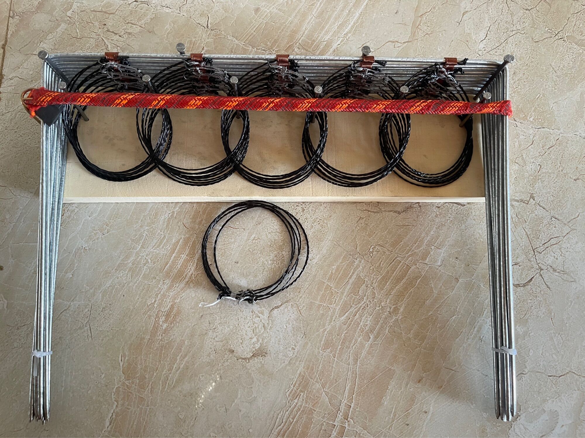 thòng bẫy đa năng chồn,bìm bịp, đa đa, quốc..vv, 1 bộ 10 khung (1 khung 5 vòng)