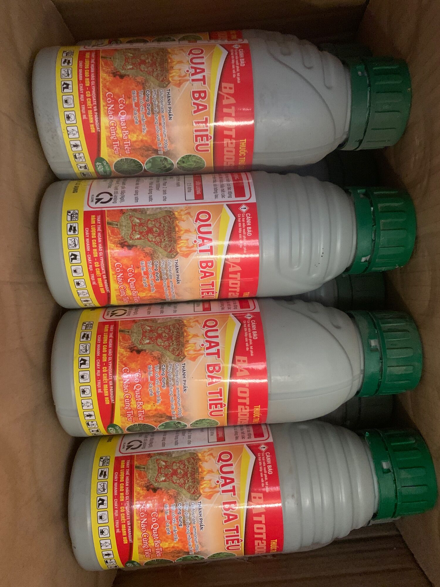 Thuốc Diệt Cỏ Dại Quạt Ba Tiêu Chai 450ml