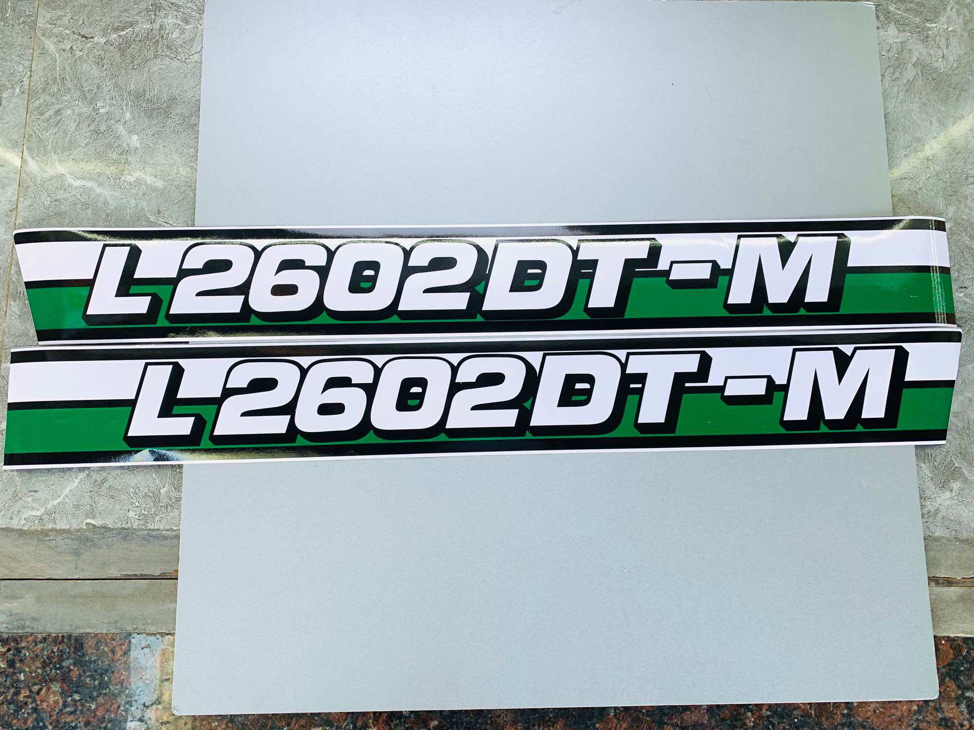Tem L2602DT-M giành cho máy cày