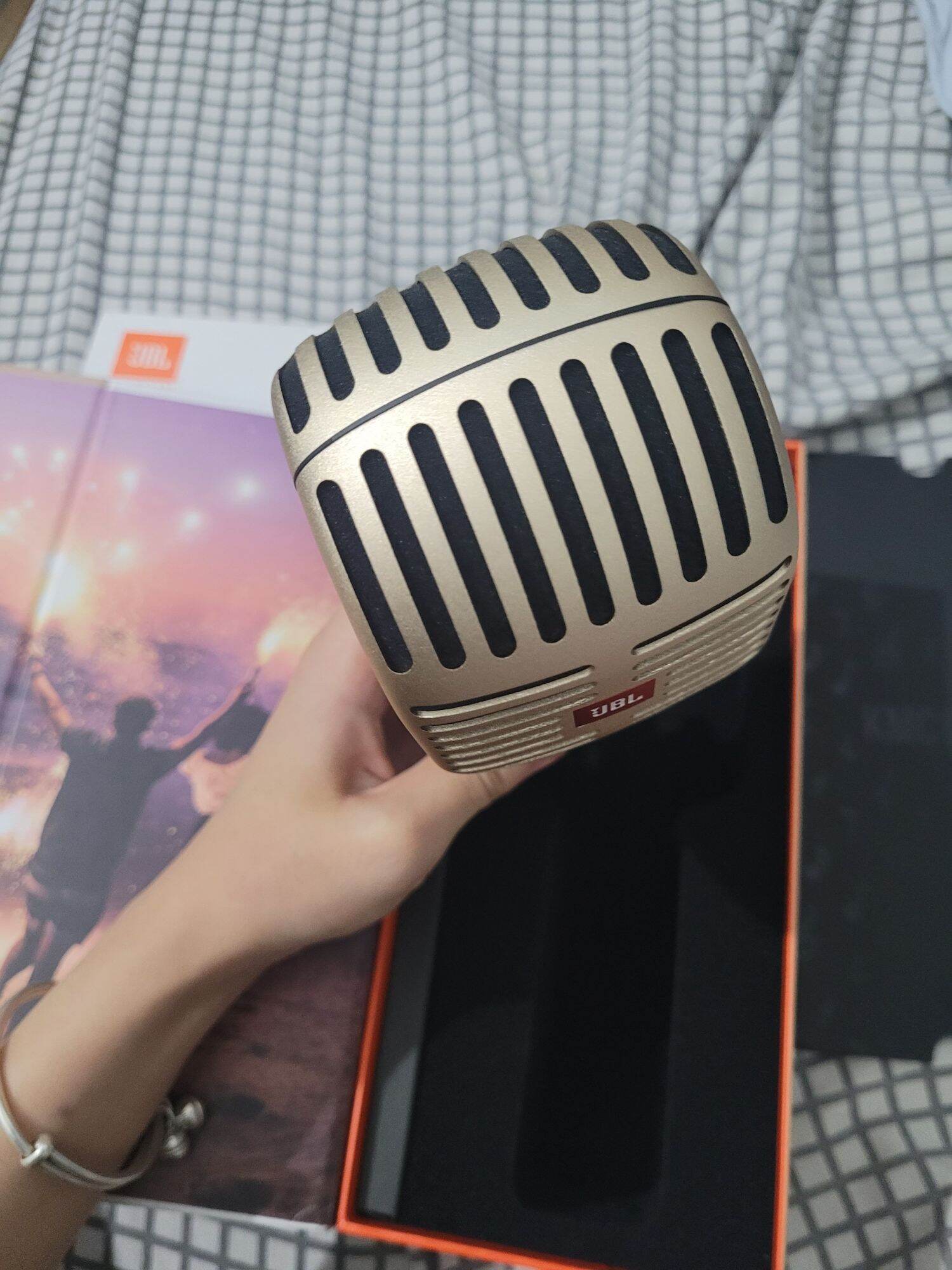 Mic hát karaoke Bluetooth JBL KMC650