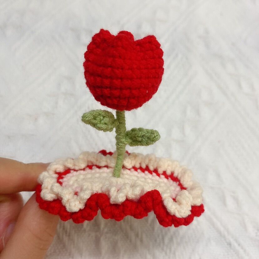Kẹp tóc hoa tulip bằng len handmade
