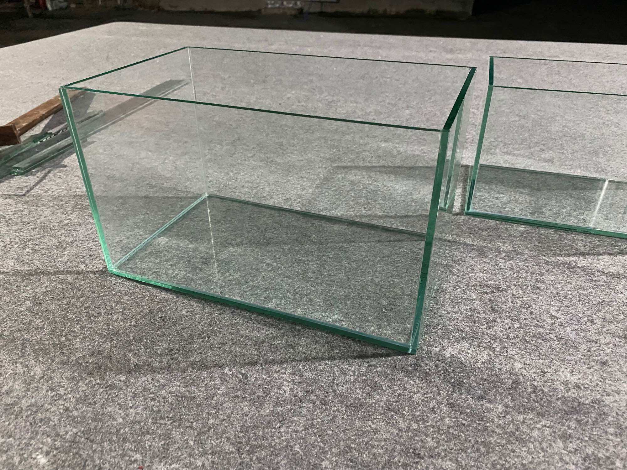 Hồ cá mini dày 5li (D20× R15× C15) + tặng kèm miếng lót đáy hồ