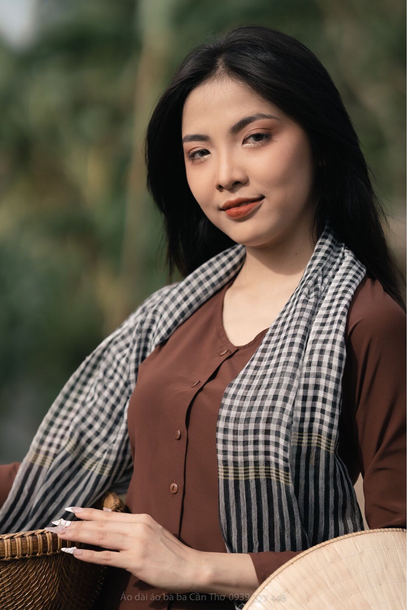 Áo bà ba lụa nâu
