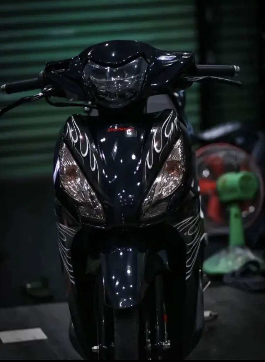 tem xe vision 2015 mẫu tem lửa trắng dán xe dàn áo màu đen