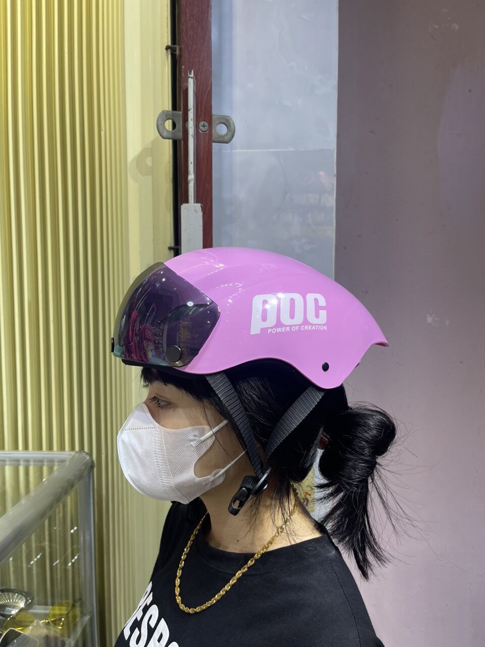 Nón POC đuôi nhọn kèm kính xịn ( Nón trơn lên tem P.O.C )
