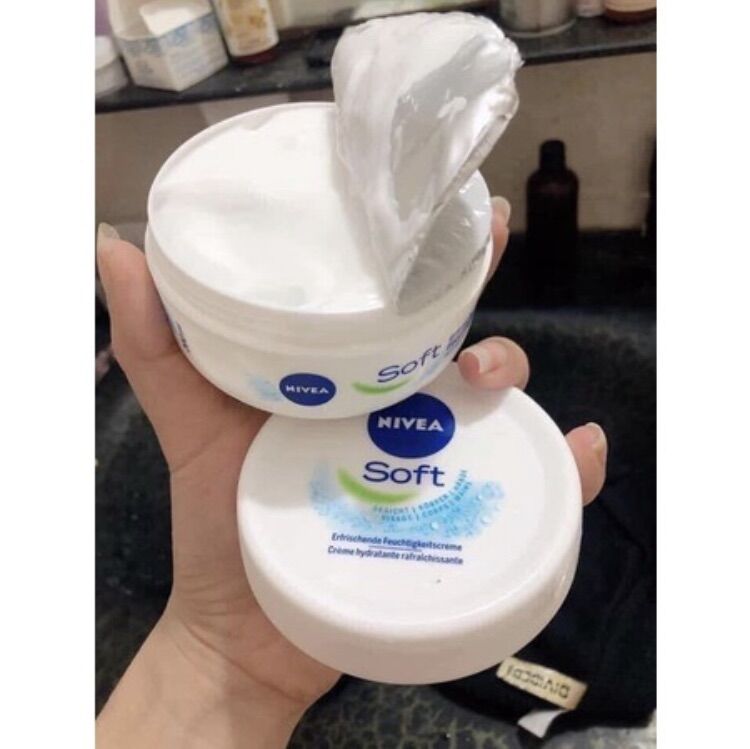 KEM DƯỠNG ẨM NIVEA SOFT 200ML