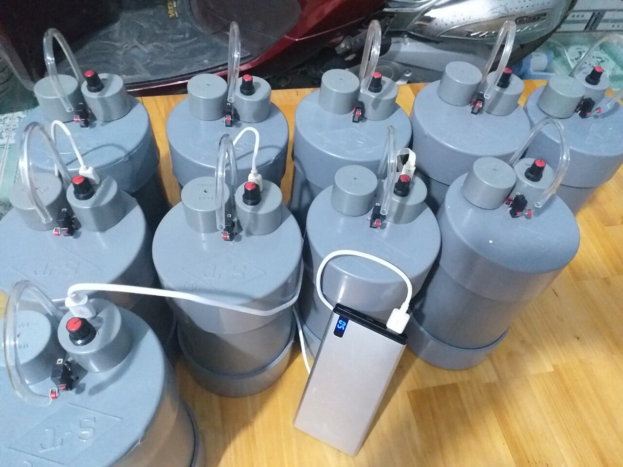 Bình rót rươu tự động miledv7 siêu rẻ n02