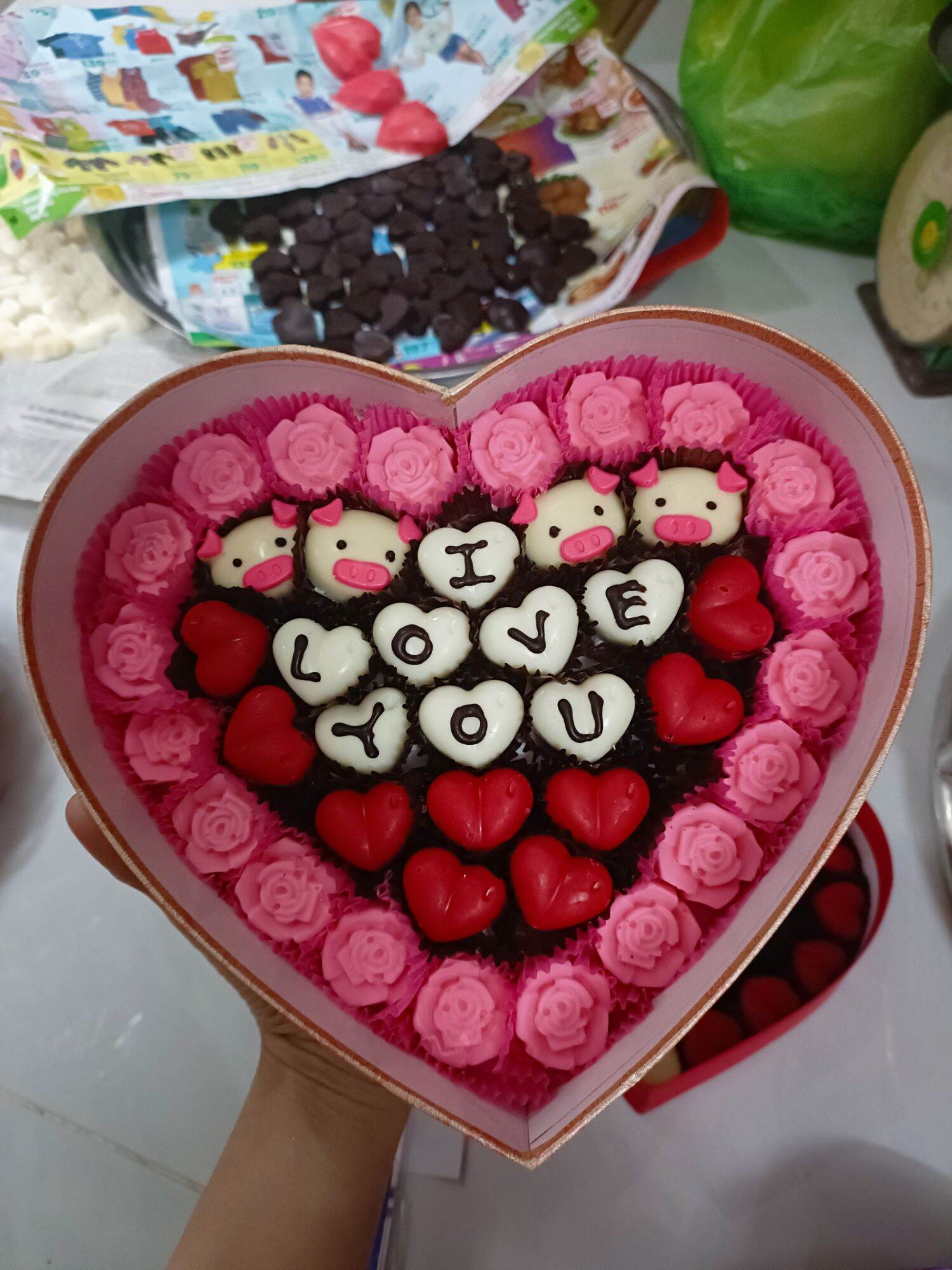 Hộp socola VALENTINE theo yêu cầu ( kèm thiệp)