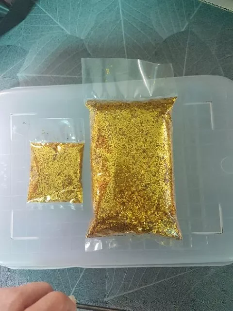 Bột kim tuyến vàng, lấp lánh, mịn màng