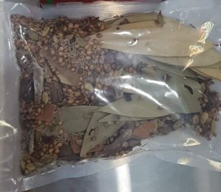 Khara Masala Gota Mix 150g , whole Mixed spices used As Garam Masala