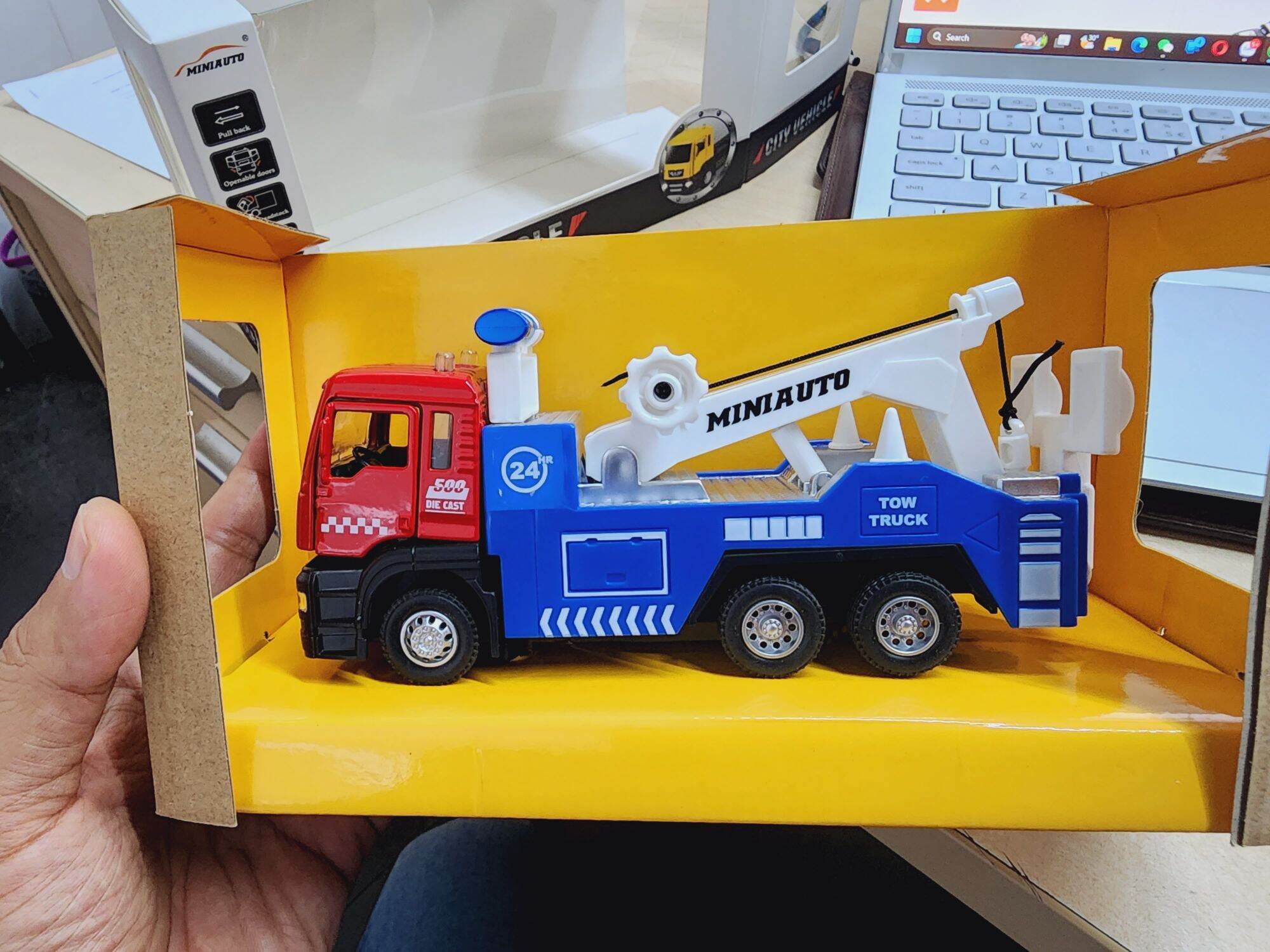 Xe sắt cúu hộ, xe mở cửa; xe cẩu; nhập khẩu chính hãng; hunterson toys