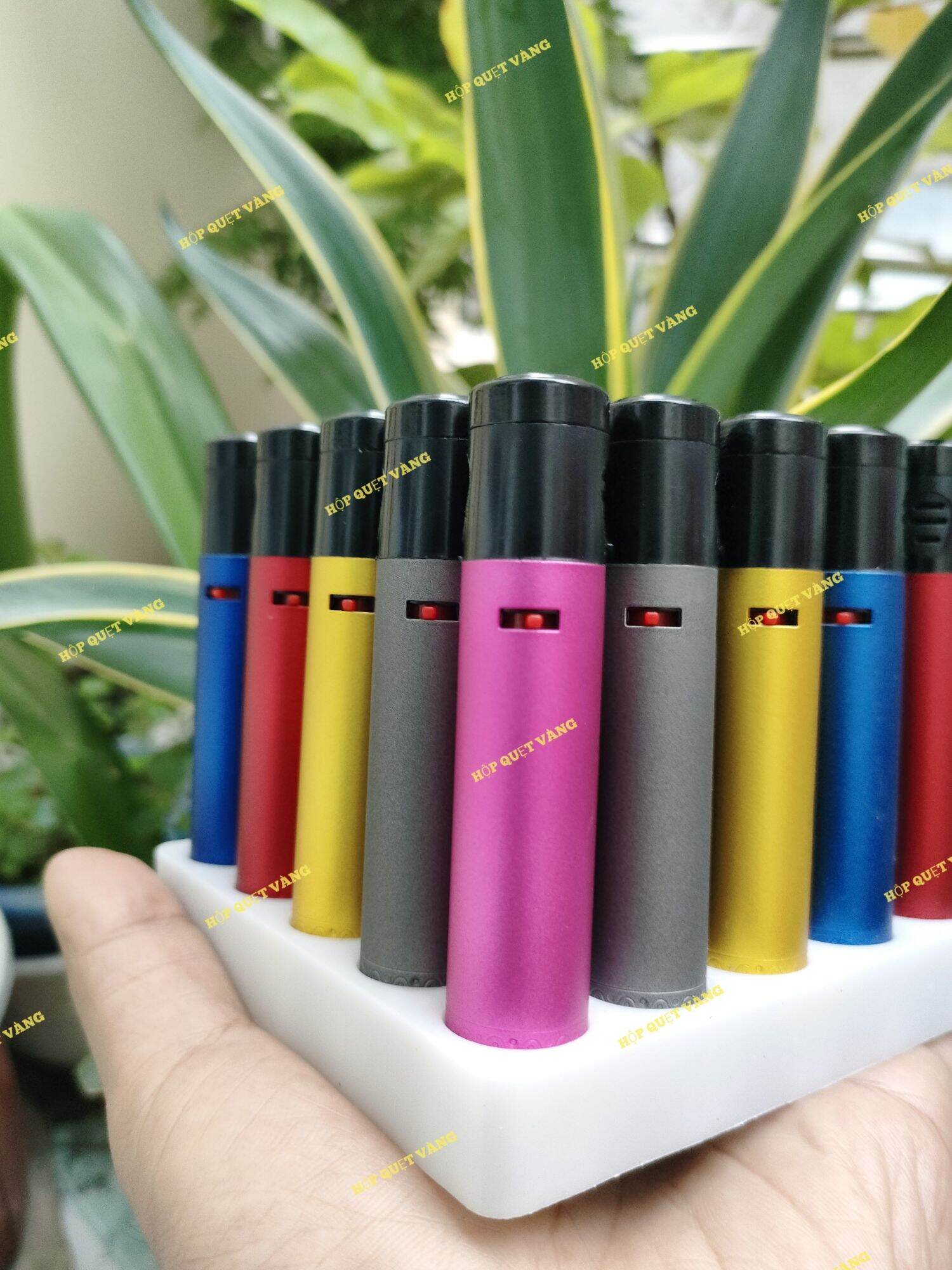 Combo 5 Hột quẹt / Bật lửa tia xanh vỏ kim loại TRƯỢT NHÁM ( bơm lại được )