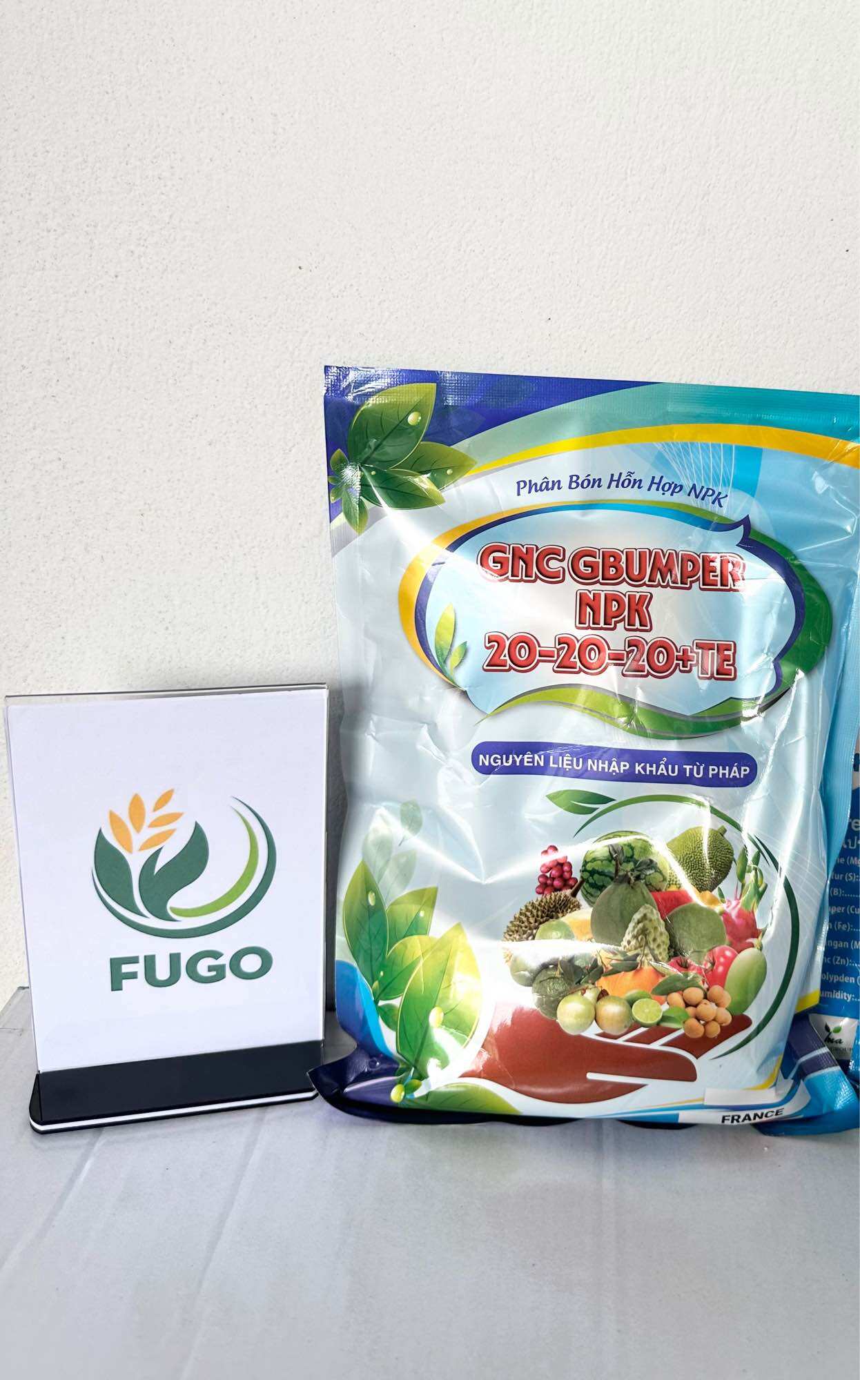 Npk 20.20.20 đâm chồi, mập đọt, xanh lá, dày lá, to trái, đẹp màu, nặng ký