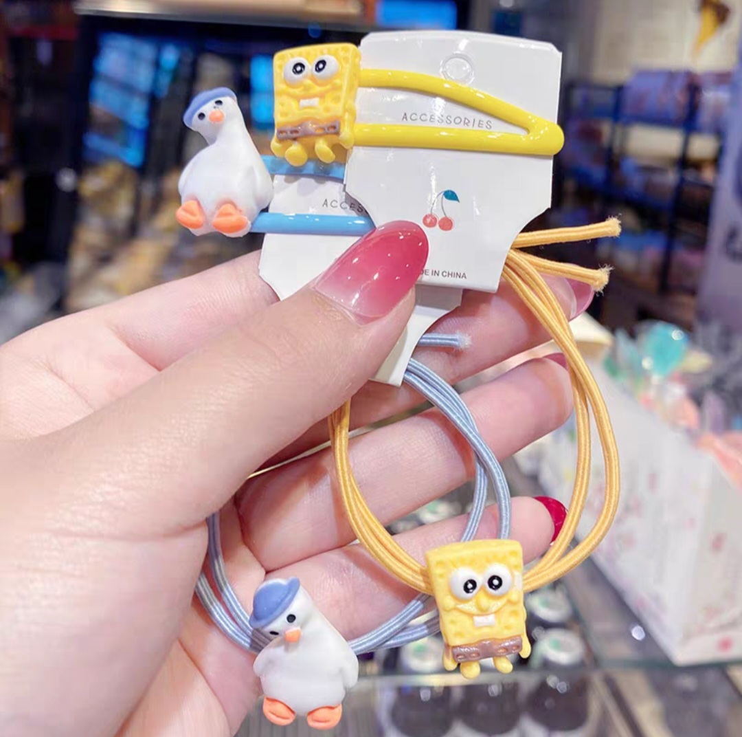 Set 2 kẹp tóc và dây cột tóc nữ đính charm hoạt hình dễ thương