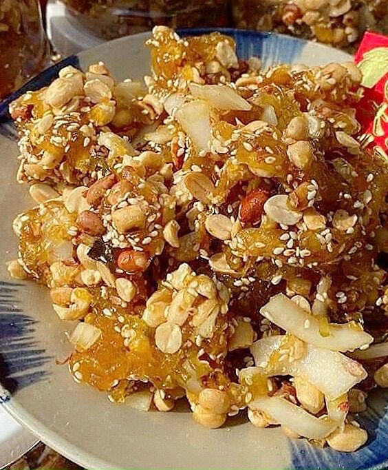 Mứt khóm dẻo dừa non. 75k/500g. chua chua ngọt ngọt.