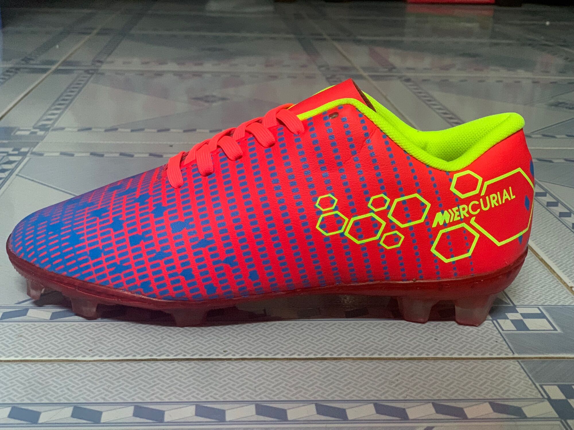 GIÀY ĐÁ BÓNG SÂN CỎ TỰ NHIÊN KHÂU ĐẾ