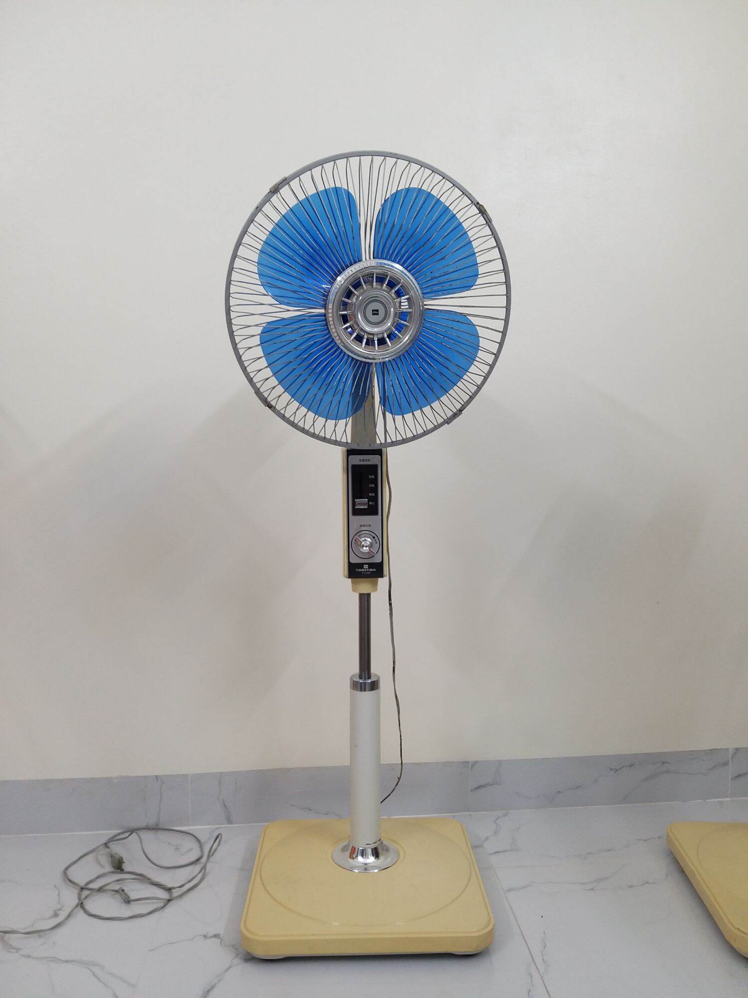 Quạt cây toshiba hàng nhật bãi