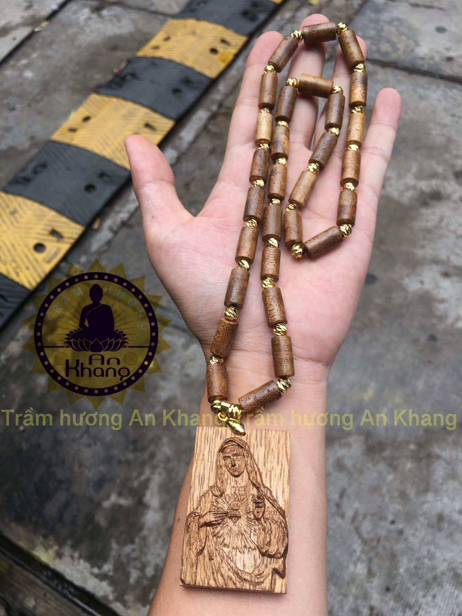 Dây chuyền trầm hương tốc tự nhiên