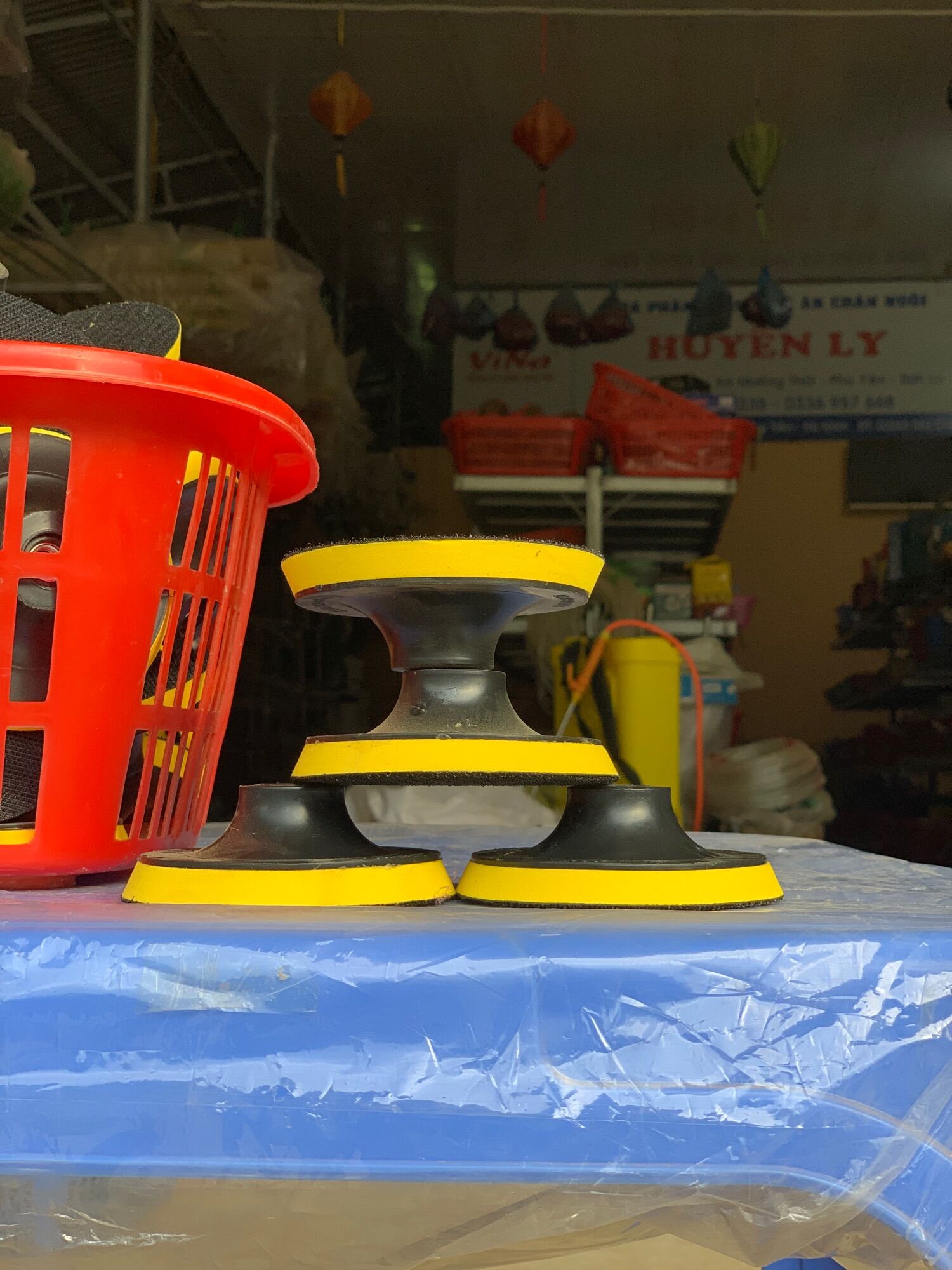 Đế dính giấy giáp, đế chà nhám