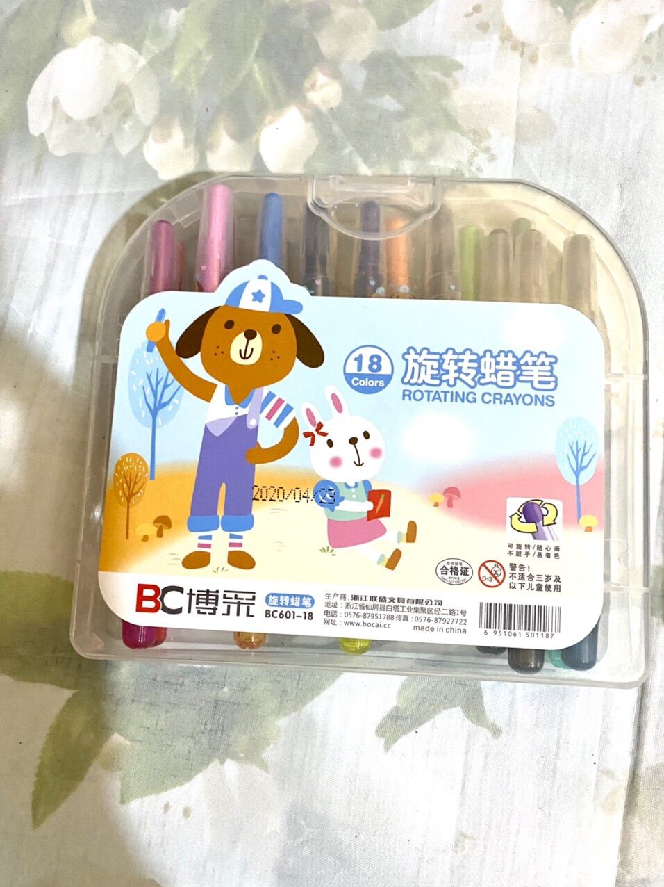 Sáp vặn 12 và 18 màu