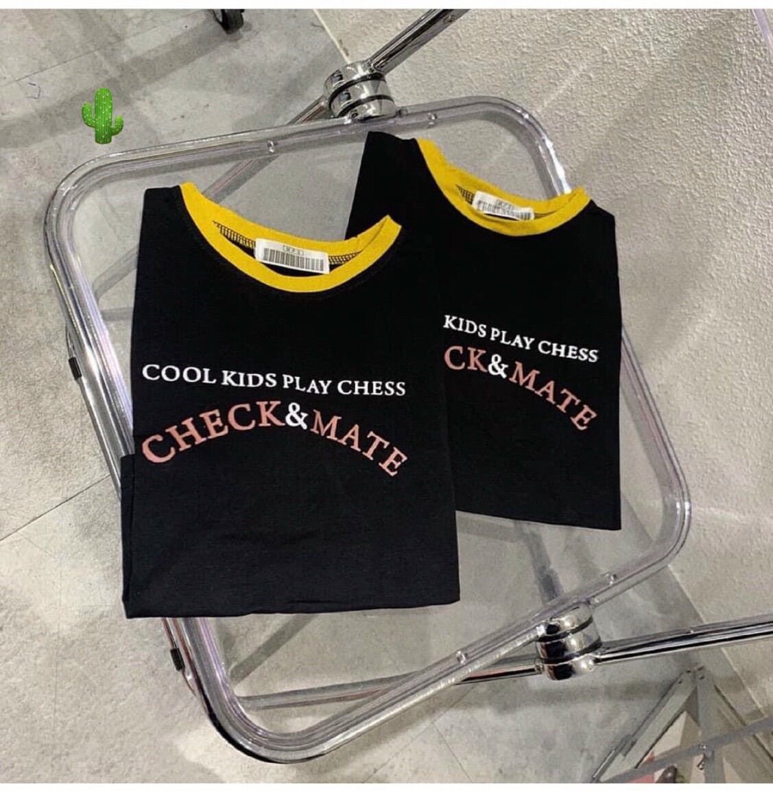 Áo croptop check meat viền vàng xinh pc
