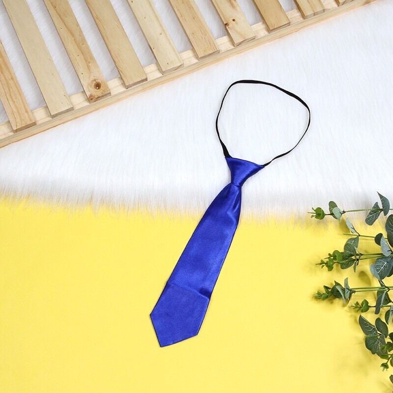 Cà vạt thắt sẵn cho bé trai lịch sự dự tiệc