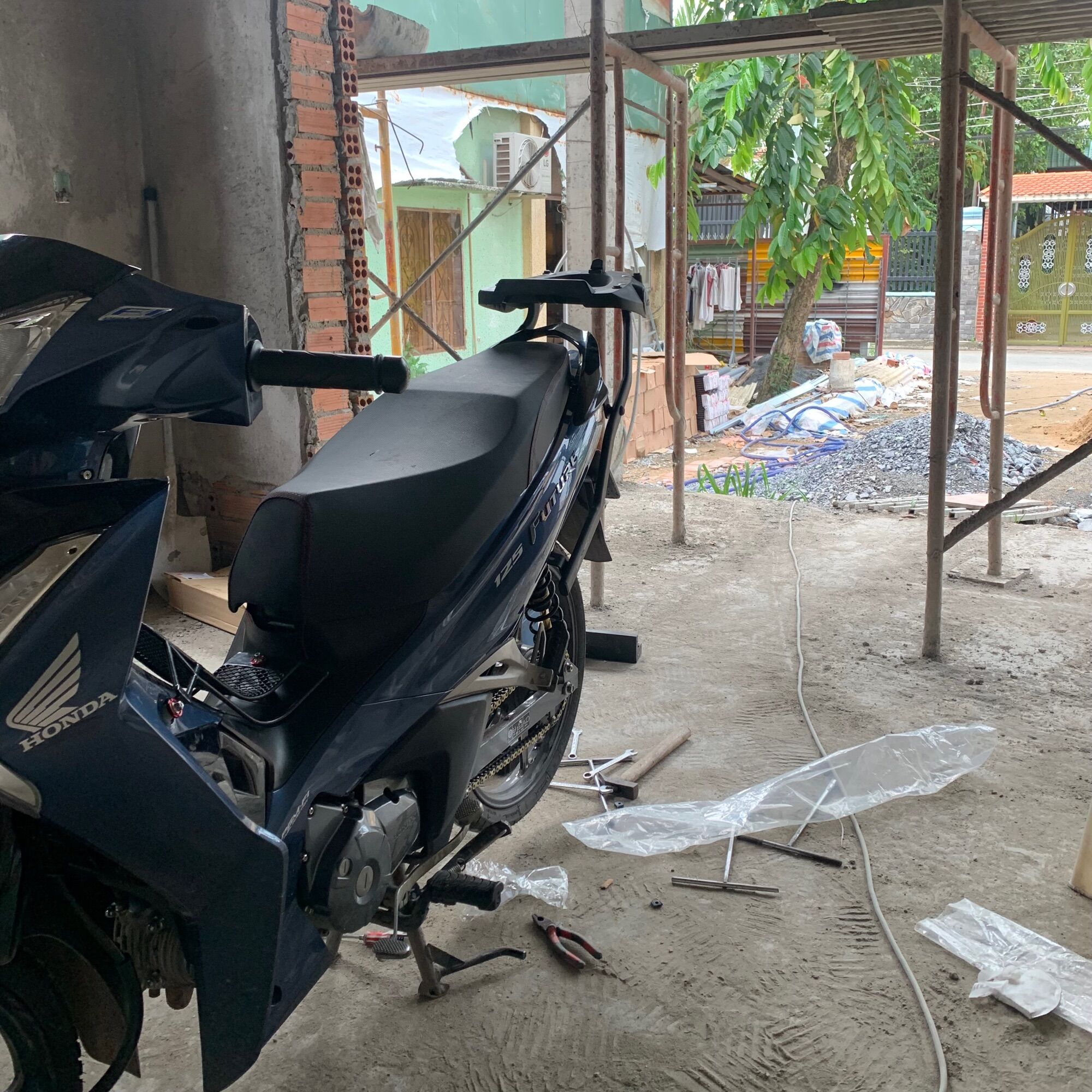 Baga Givi HRV cho xe Future Led 125, Wave 125