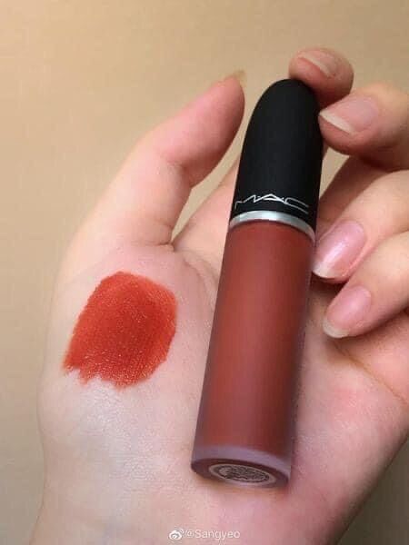 Son kem Mac  Power kiss liquid 998