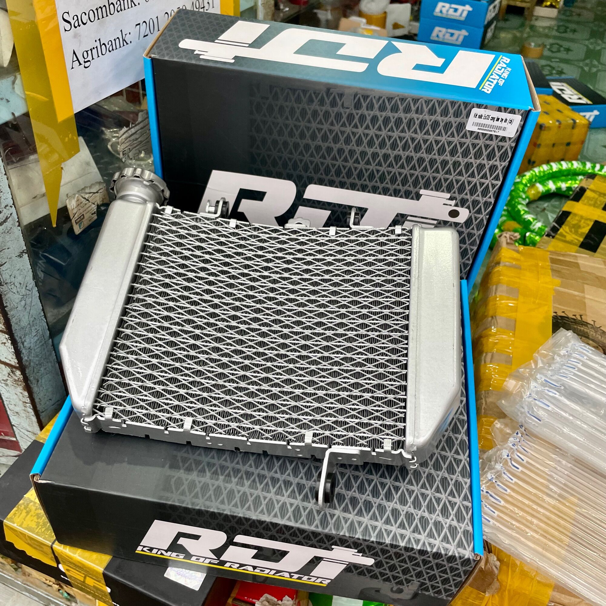 Két nước rtd exciter winner màn hình cong