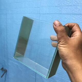 hồ kính siêu trong show cá guppy betta
