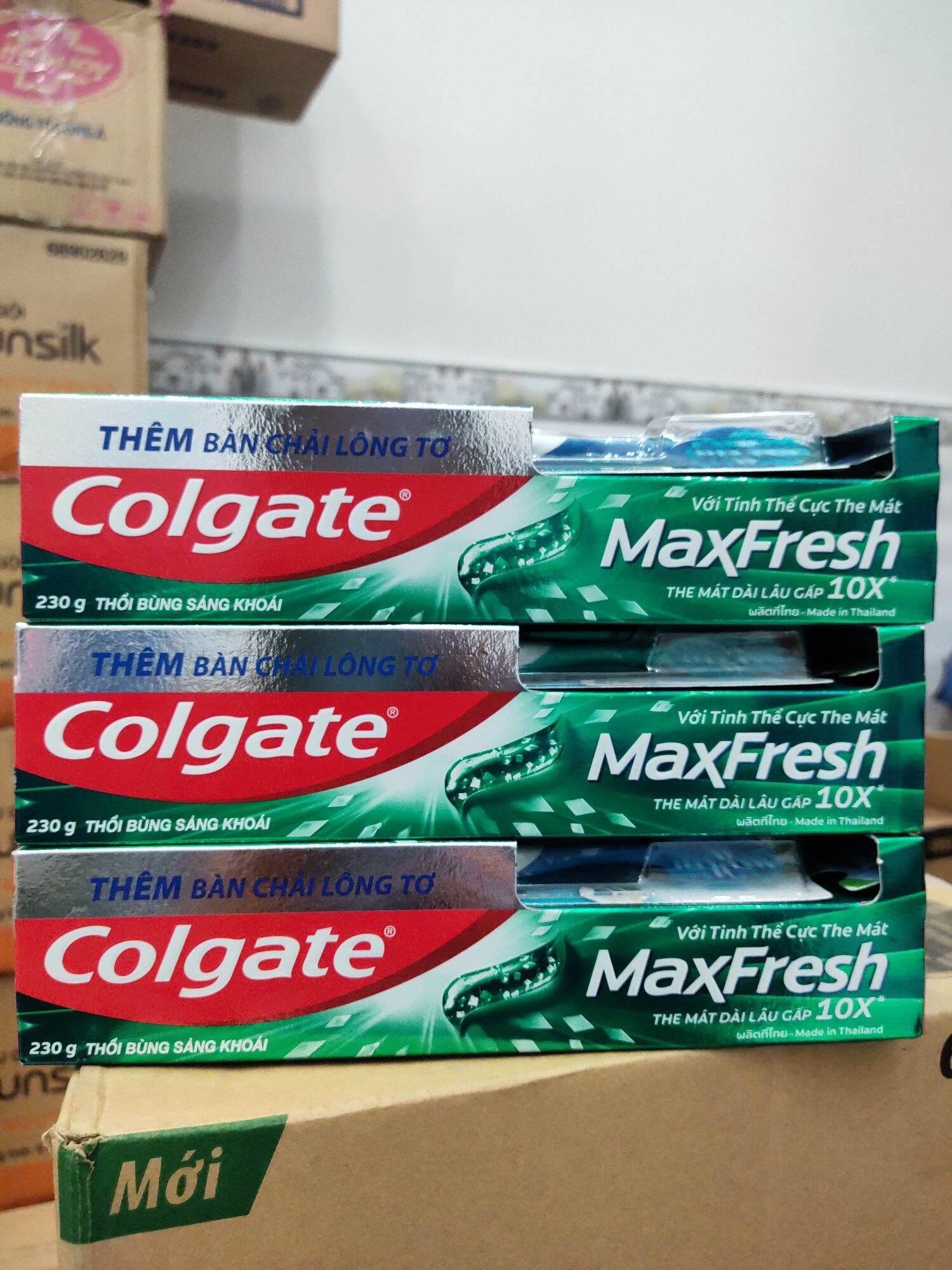 kem đánh răng Colgate maxfresh soảng khoái (3 cây x 230g)
