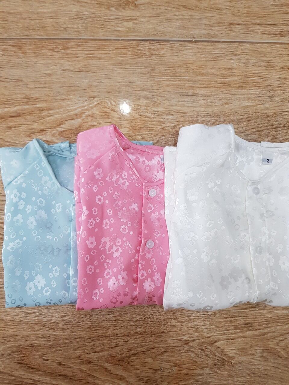 Bà ba gấm lụa cho bé