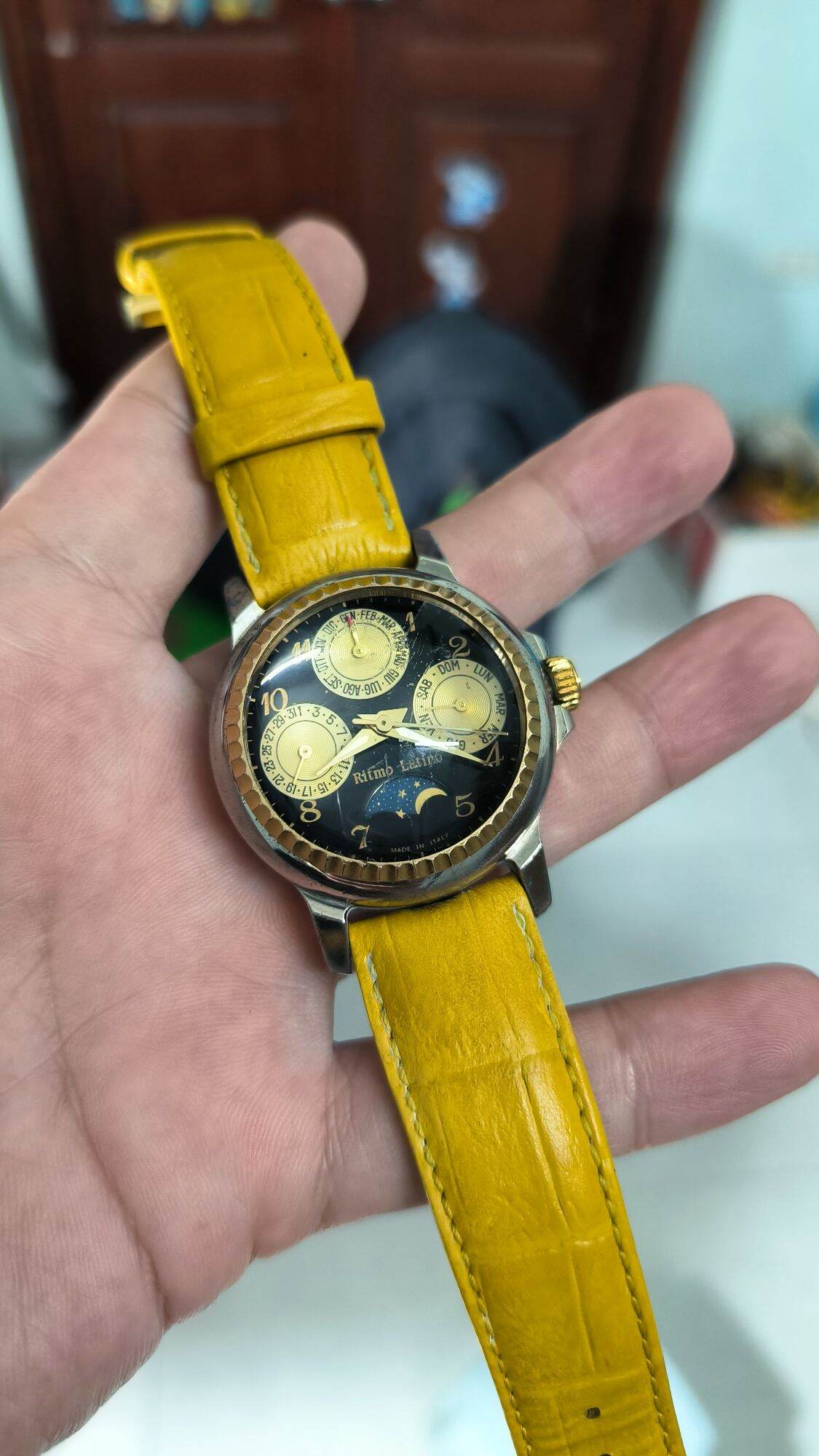 Đồng hồ 6 kim trăng sao