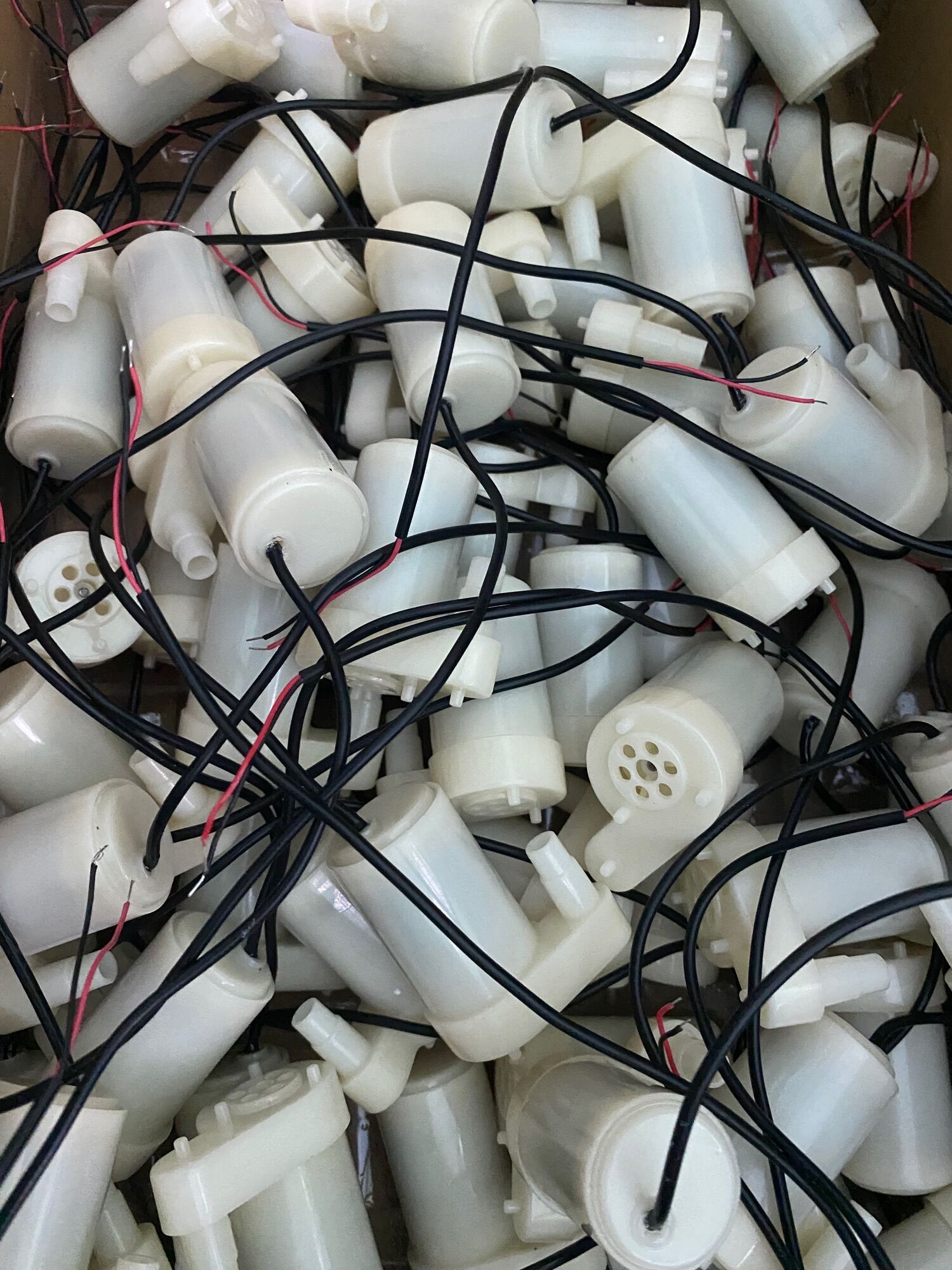 Máy bơm nước mini dc 3-5v bơm chìm ứng dụng hồ cá tiểu cảnh -bơm đứng làm bình rót rượu
