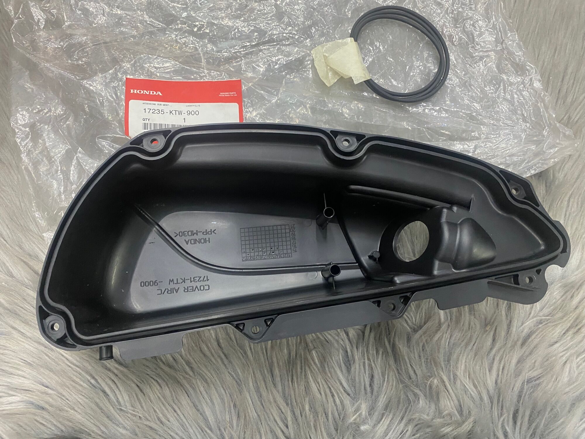 Nắp chụp pô e : Sh 300i 2008 - 2021