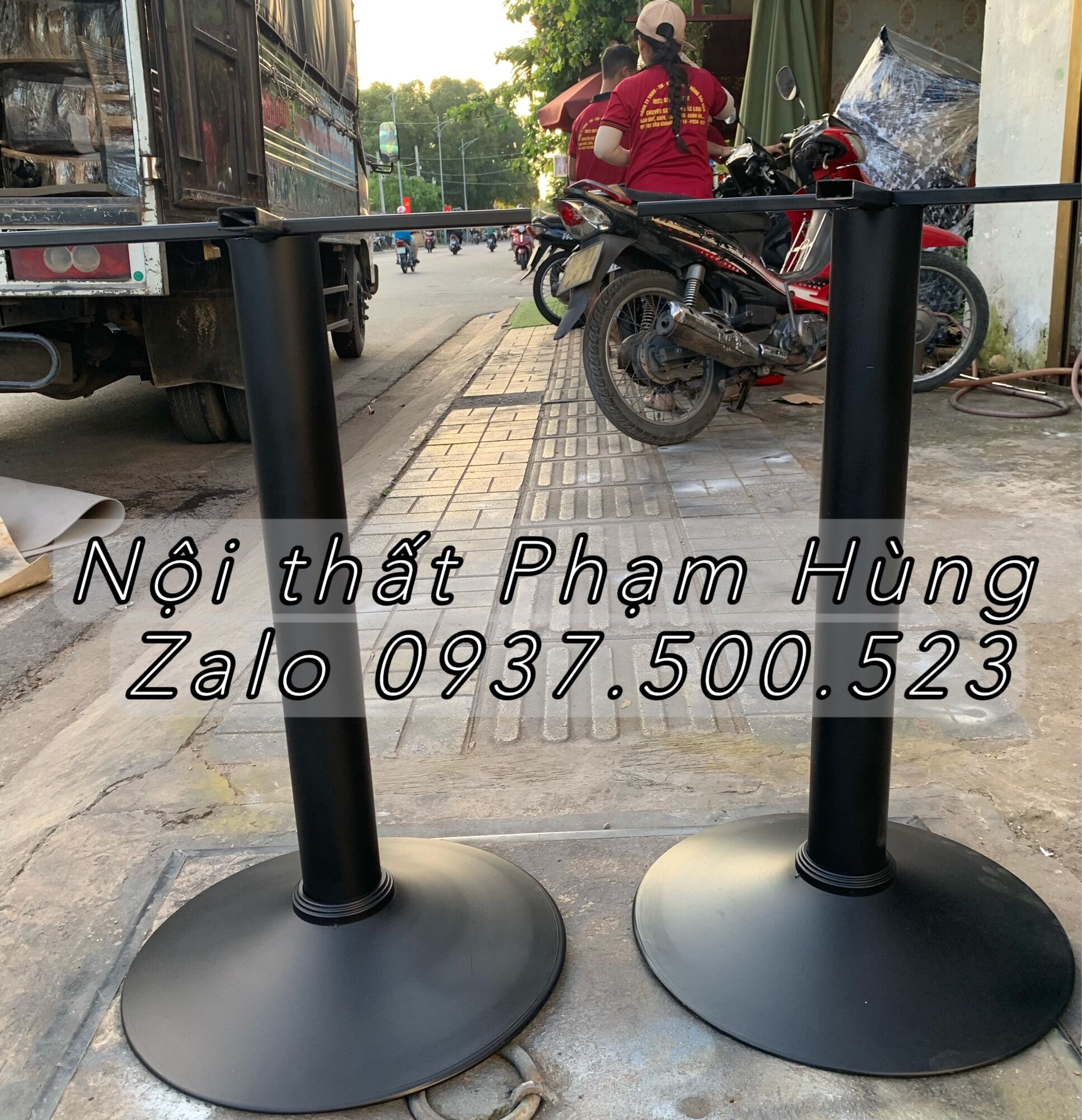 Chân bàn sắt